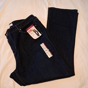 Signature Levi Strauss women's dark wash jeans 36 x 32 bootcut NWT